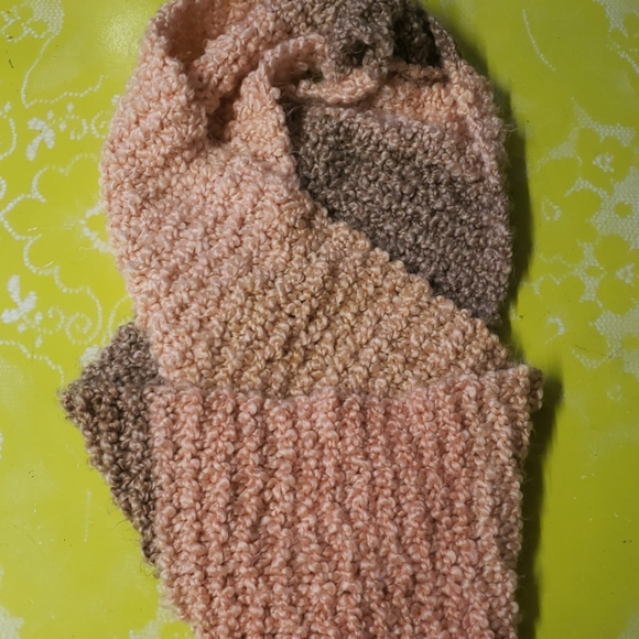 Blush pink and beige twisted infinity scarf 58in - Picture 3 of 3